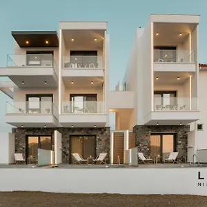 https://limani-nikiti-suites.hotelschalkidiki.net